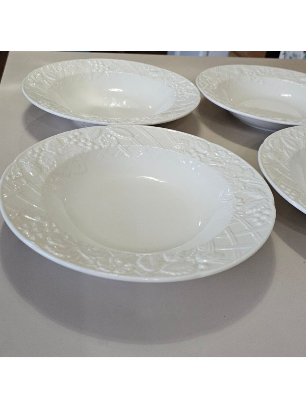 4 Mikasa English Countryside Soup Bowls 9" white embossed dishwasher microwave s - Picture 9 of 9
